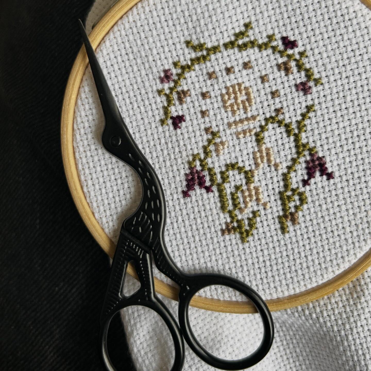 How to Spot and Avoid AI-Generated Cross Stitch Patterns