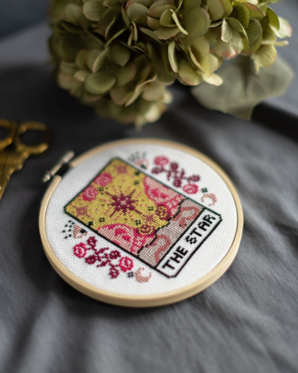 The star tarot cross stitch design side on