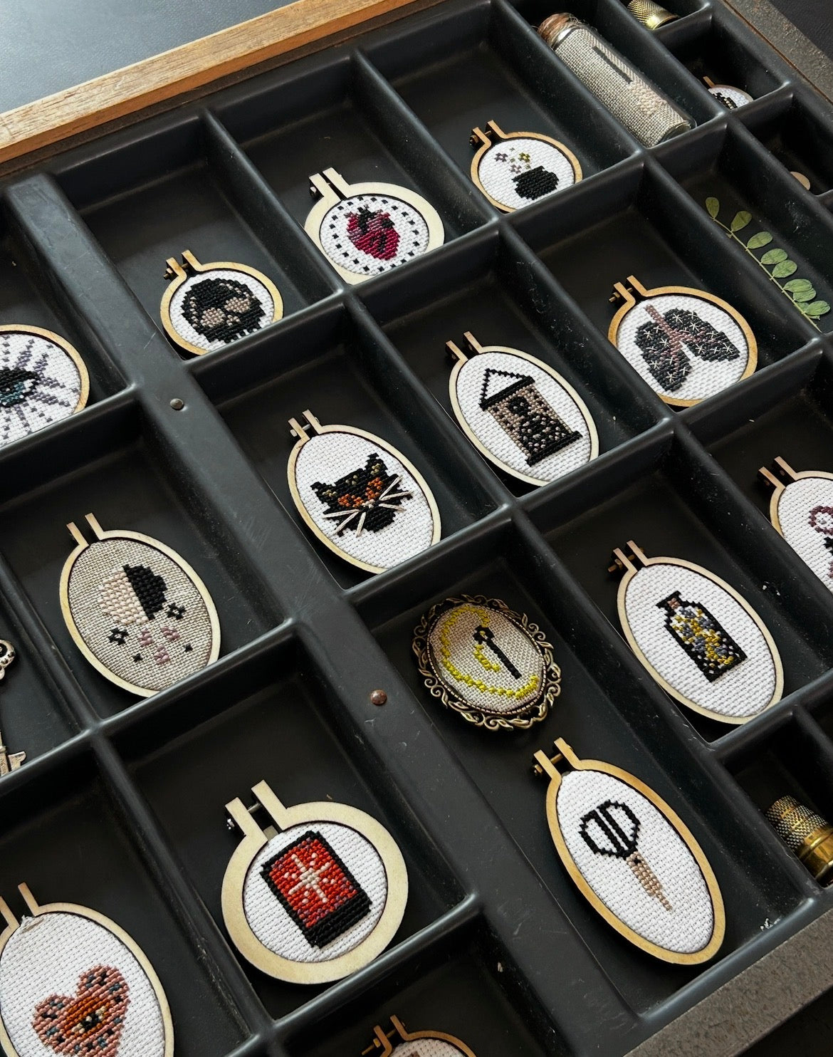 Mini Oval Embroidery Hoops: